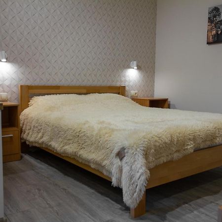 Уютная Vip-Студия В Центре. Vinnytsia Luaran gambar
